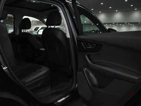 Used 2023 Audi Q7 2.0T Premium w/ Towing Package image 30