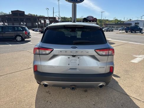 Certified 2022 Ford Escape Titanium w/ Titanium Elite Package AWD/4WD image 5