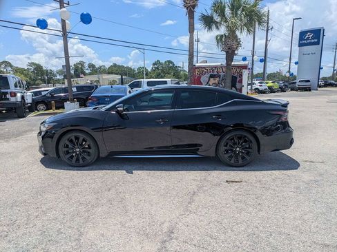 Used 2021 Nissan Maxima SR w/ Sport Mat Group FWD image 6