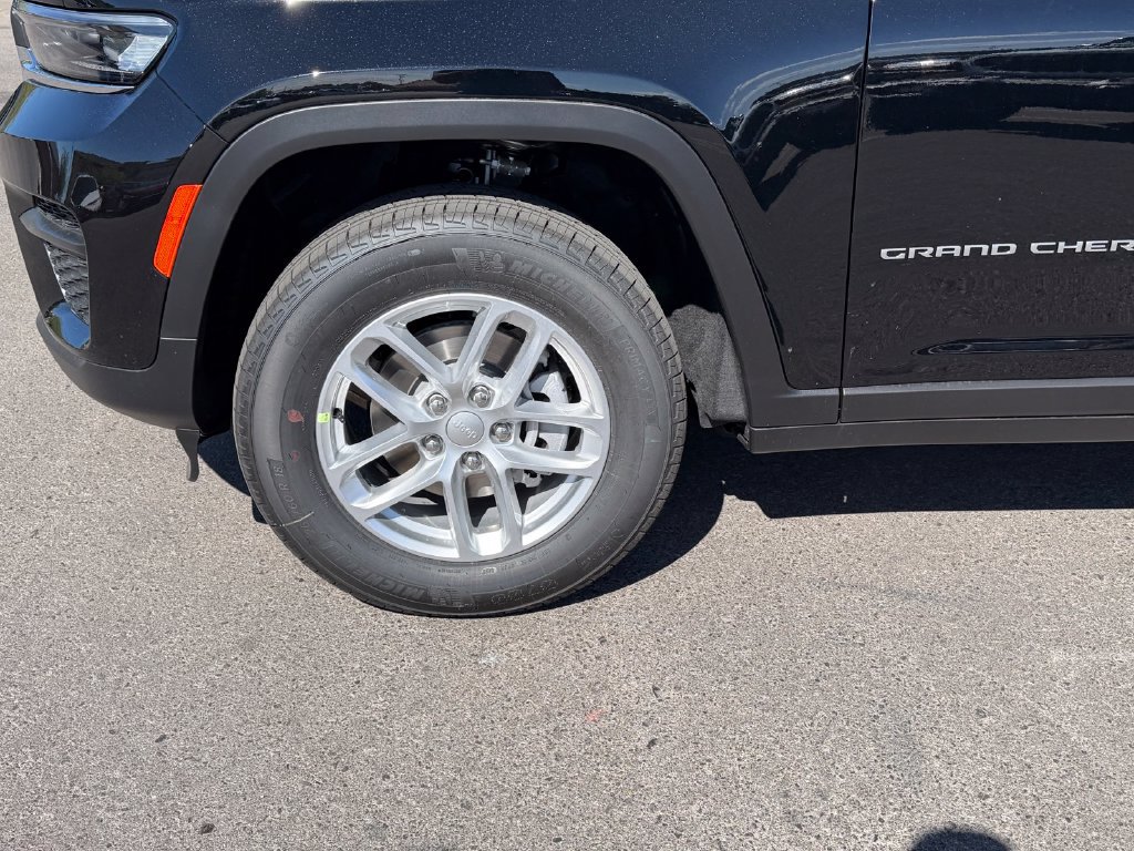 New 2026 Jeep Grand Cherokee Laredo X AWD/4WD image 22
