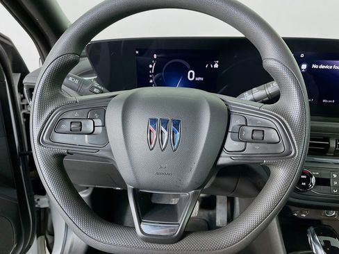 Used 2025 Buick Envista Preferred image 14
