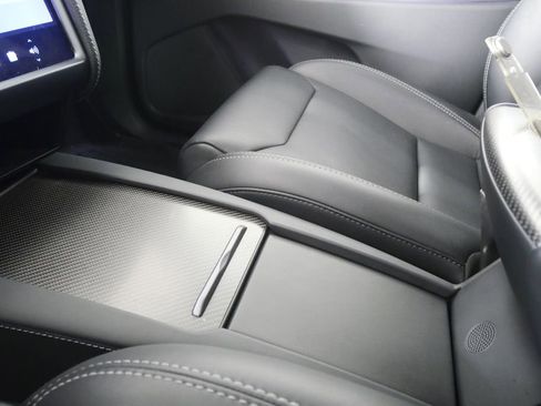 Used 2019 Tesla Model X Performance image 25