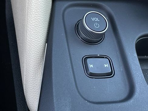 Used 2025 Acura MDX FWD image 21