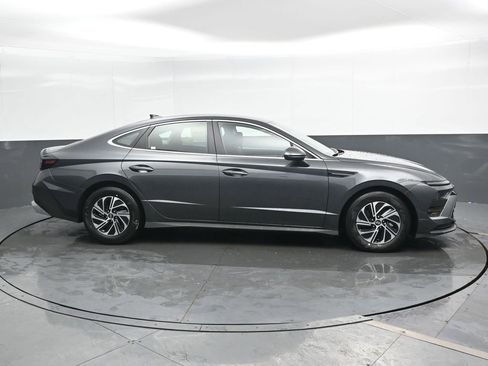 New 2026 Hyundai Sonata Blue FWD image 3