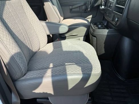 Used 2025 Chevrolet Express 3500 LT w/ LT Preferred Equipment Group RWD image 20