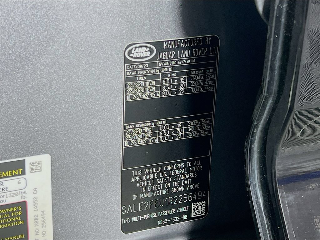 Used 2024 Land Rover Defender 130 X-Dynamic SE AWD/4WD image 34