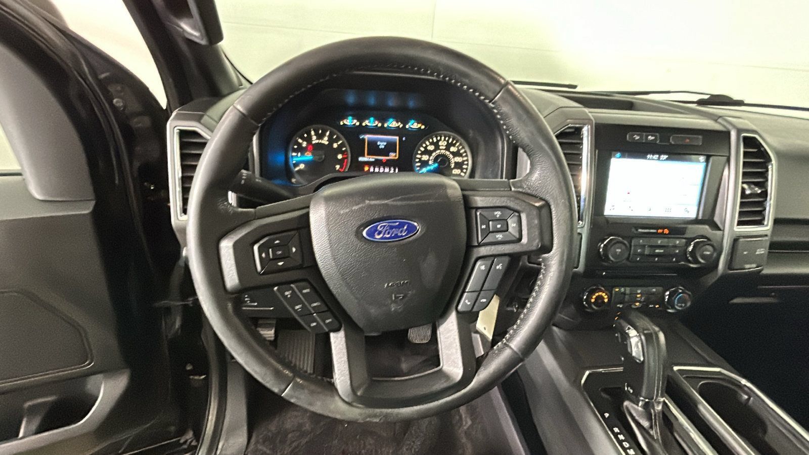 Used 2016 Ford F150 XLT w/ Equipment Group 302A Luxury AWD/4WD image 16