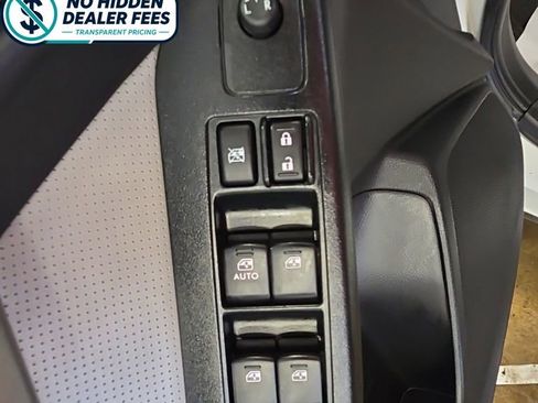 Used 2016 Subaru Forester 2.5i Limited AWD/4WD image 22
