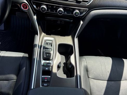 Used 2022 Honda Accord EX-L image 16