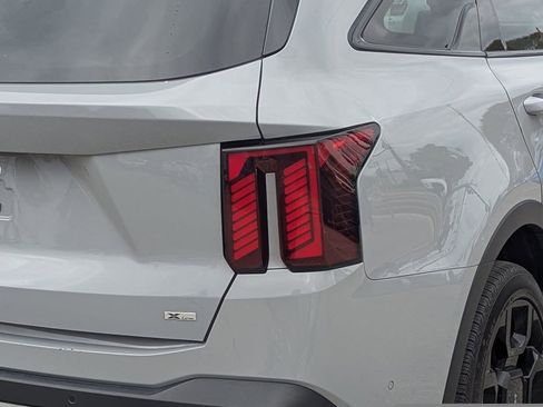 Certified 2024 Kia Sorento SX image 7