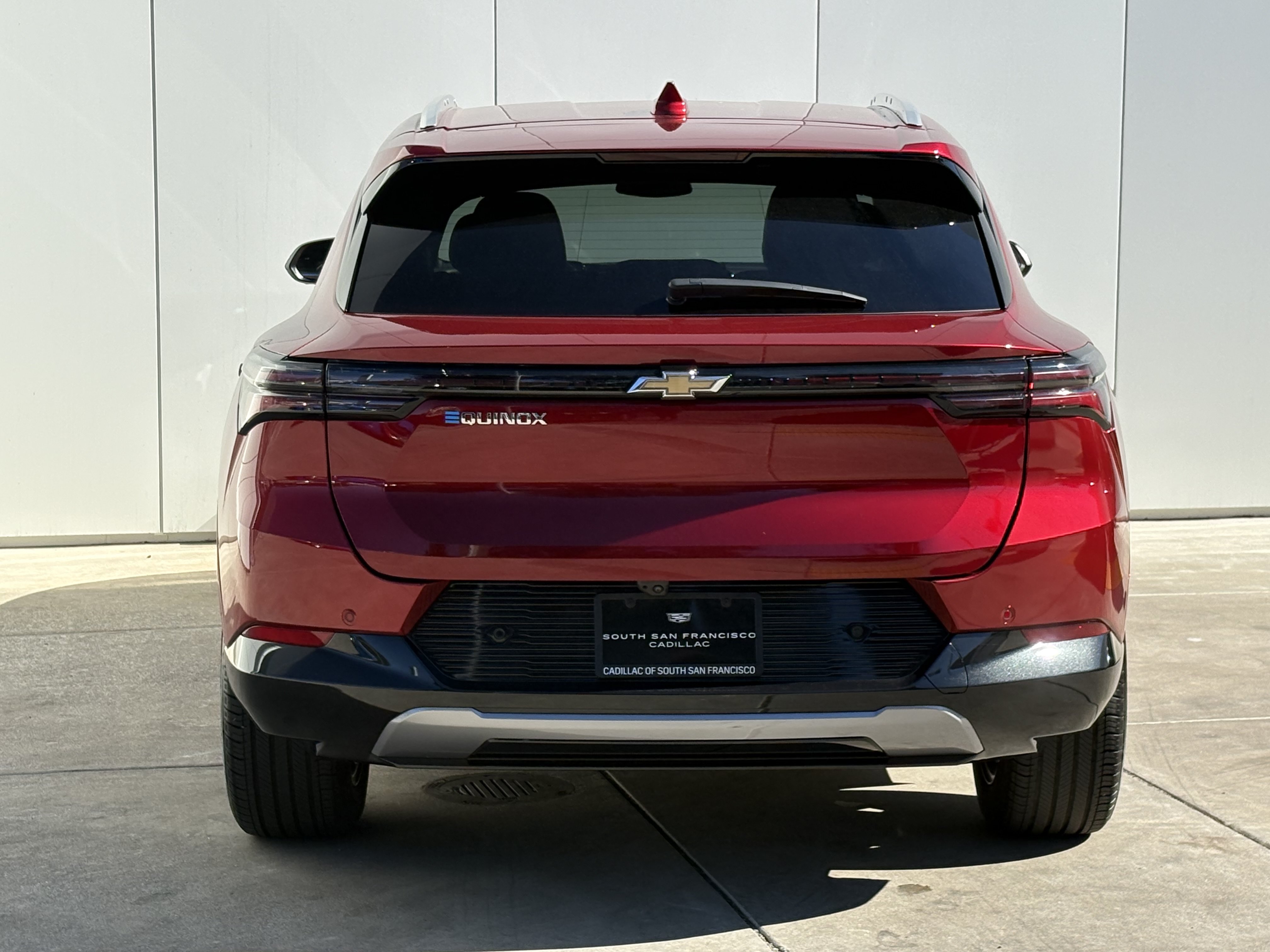 Used 2024 Chevrolet Equinox EV LT FWD image 8