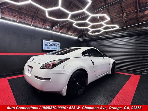 Used 2003 Nissan 350Z Enthusiast RWD image 3