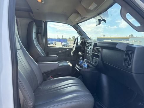 Used 2023 GMC Savana 2500 Extended w/ Driver Convenience Package RWD image 13