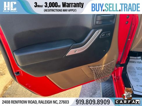 Used 2015 Jeep Wrangler Unlimited Sahara w/ Connectivity Group image 14