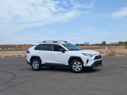 Used 2020 Toyota RAV4 LE w/ Carpet Mat Package FWD image 35