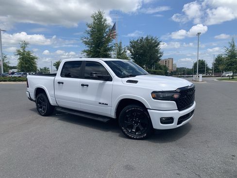 Used 2025 RAM 1500 Big Horn AWD/4WD image 2