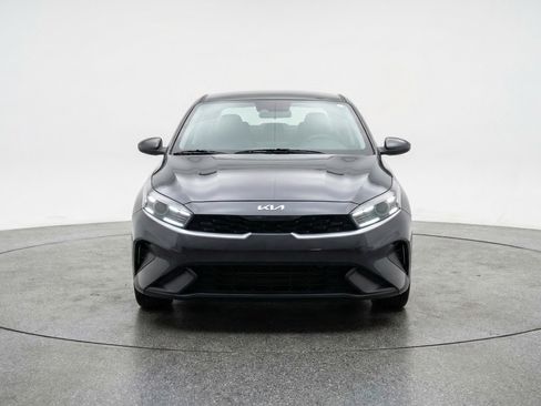 Used 2024 Kia Forte LXS image 2