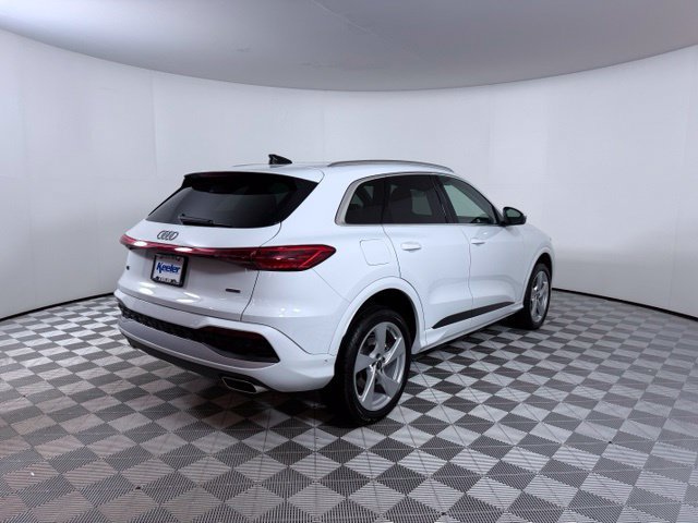 Certified 2025 Audi Q5 Premium w/ Premium Plus AWD/4WD image 7