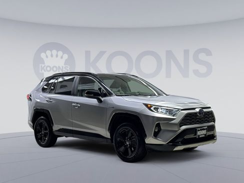 Used 2020 Toyota RAV4 XSE w/ All Weather Liner Package AWD/4WD image 22