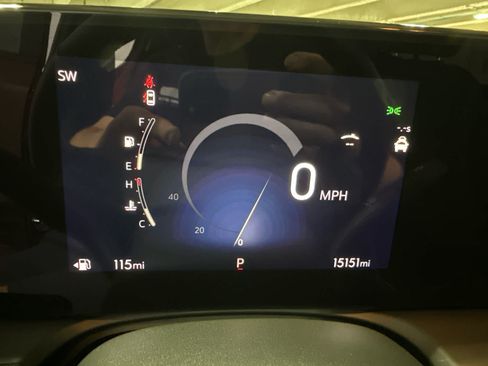 Used 2024 Buick Encore GX Avenir w/ Avenir Technology Package FWD image 16