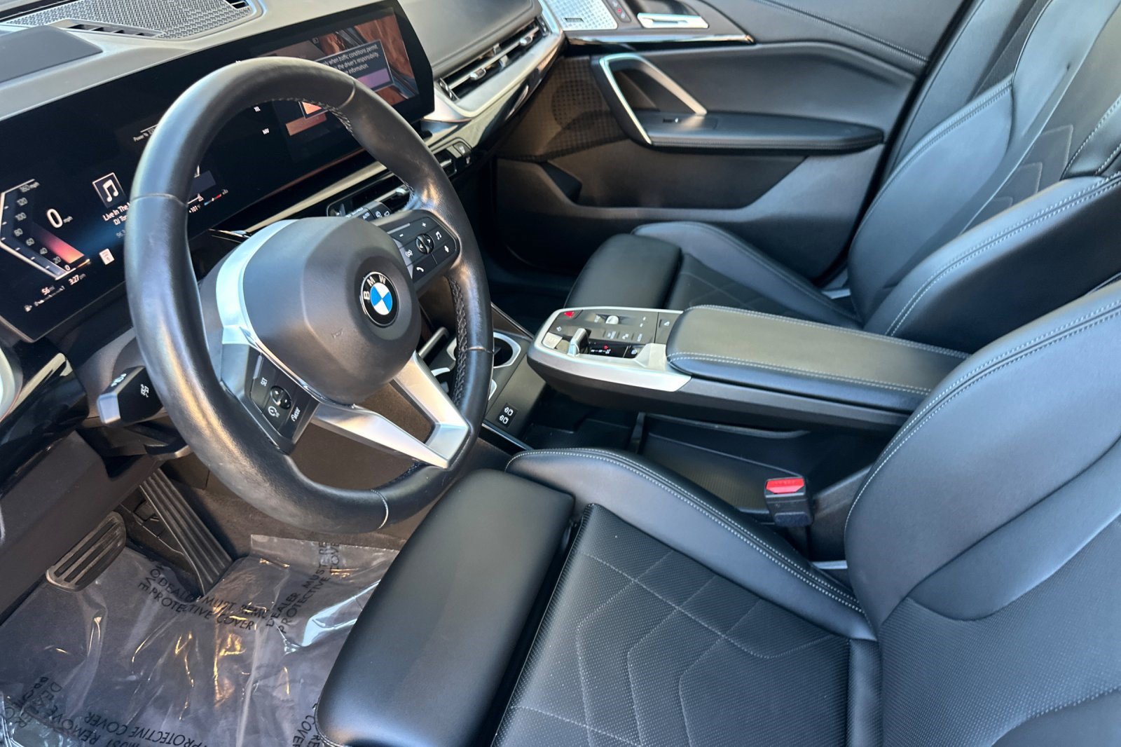 Used 2025 BMW X1 xDrive28i AWD/4WD image 4