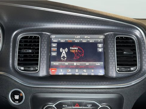 Used 2018 Dodge Charger R/T Scat Pack image 25