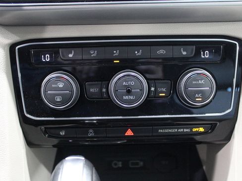 Used 2019 Volkswagen Atlas SEL R-Line image 28