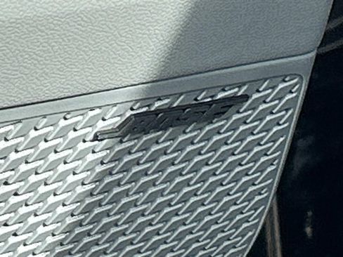 Used 2025 Hyundai Elantra Limited FWD image 18