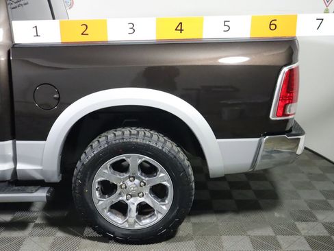 Used 2017 RAM 1500 Laramie w/ Convenience Group AWD/4WD image 12