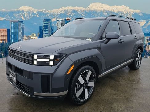 Used 2025 Hyundai Santa Fe Limited w/ Tow & Go Package image 3