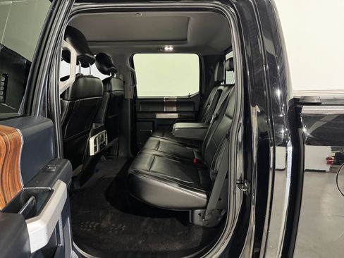Used 2017 Ford F150 Lariat w/ Equipment Group 502A Luxury AWD/4WD image 17