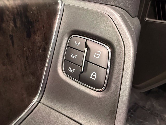 Used 2023 Ford F250 Lariat w/ Lariat Ultimate Package AWD/4WD image 32