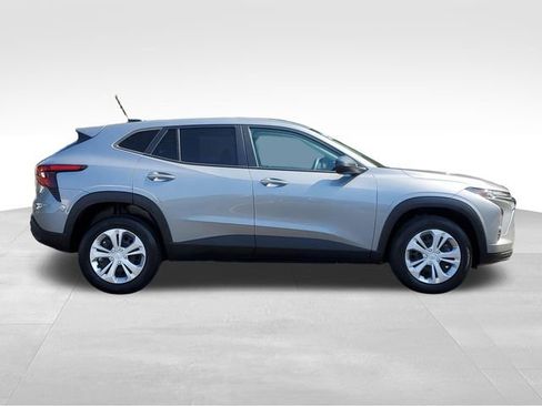 Certified 2024 Chevrolet Trax LS FWD image 6