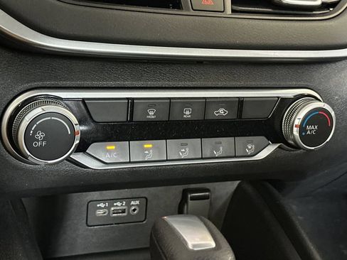 Used 2022 Nissan Altima 2.5 SV AWD/4WD image 19
