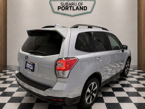 Used 2018 Subaru Forester 2.5i Limited AWD/4WD image 3