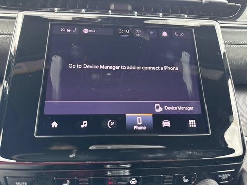 Certified 2025 Jeep Grand Cherokee Altitude AWD/4WD image 32