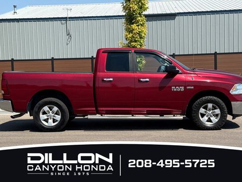 Used 2013 RAM 1500 Classic SLT w/ Premium Display Pkg AWD/4WD image 3