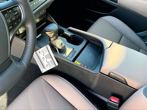 New 2025 Lexus ES 350 w/ Premium Package image 7