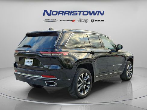Used 2023 Jeep Grand Cherokee Overland w/ Luxury Tech Group IV image 6