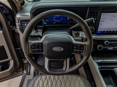 Used 2026 Ford F450 Platinum w/ Platinum Plus Package image 19