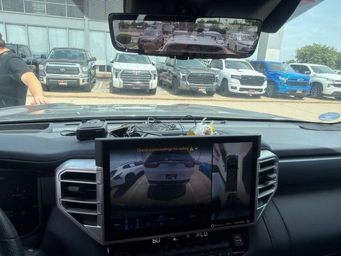 Used 2023 Toyota Tundra Platinum w/ Advanced Package AWD/4WD image 9
