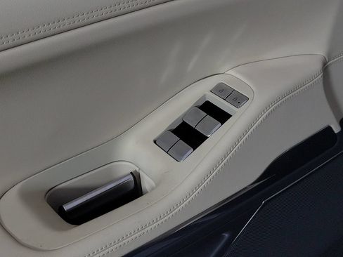 New 2027 Lincoln Navigator Premiere RWD image 22