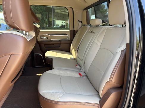 Used 2022 RAM 3500 Laramie AWD/4WD image 7