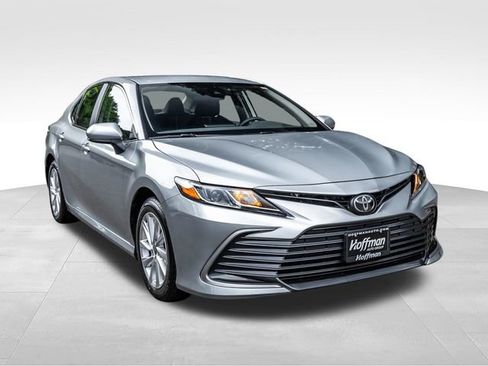 Used 2023 Toyota Camry LE FWD image 2