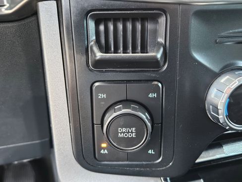 Used 2023 Ford F150 Lariat image 27