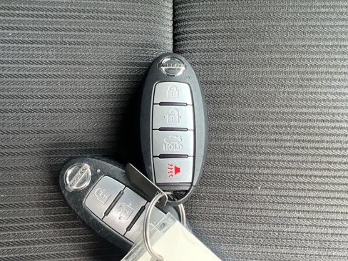 Certified 2022 Nissan Sentra SV FWD image 24
