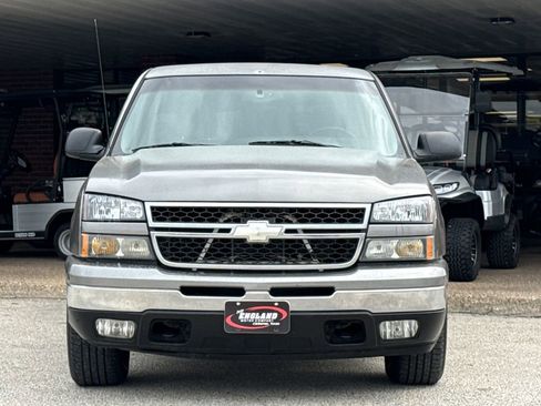 Used 2007 Chevrolet Silverado 1500 LT w/ Extended Cab Value Package image 2
