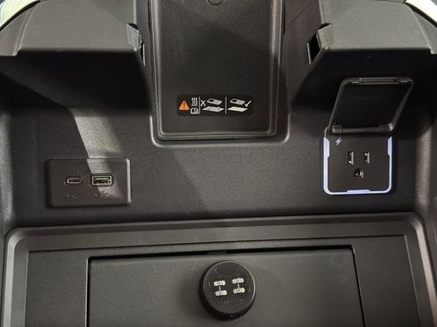 New 2026 Chevrolet Silverado 1500 LTZ w/ LTZ Premium Package image 33