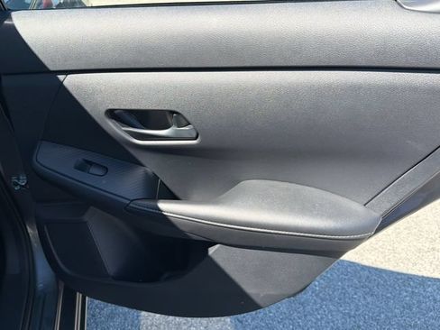 Used 2025 Nissan Sentra SV FWD image 47