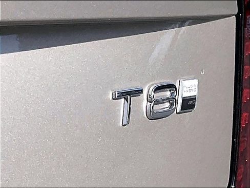 New 2026 Volvo XC90 T8 Plus w/ Protection Package Premier image 26